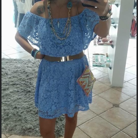 Off the shoulder dress - Picture 3 of 10